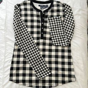 NWT Soft cream & black Chaps Pullover